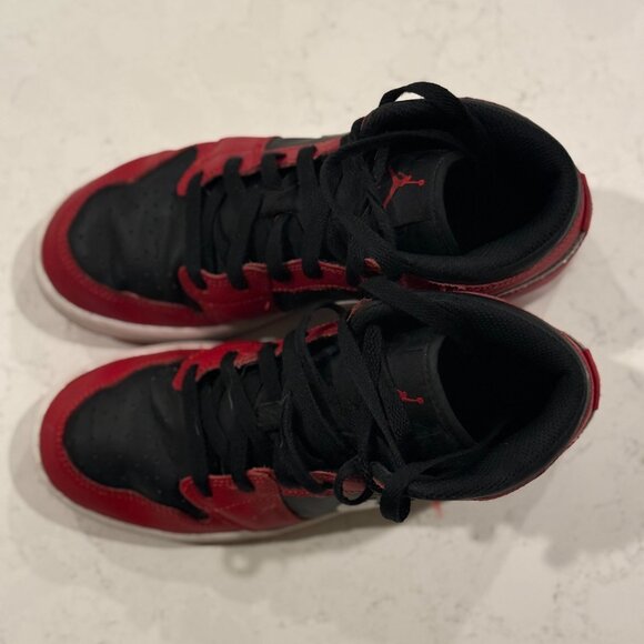 Red, Black & White Big Kids Air Jordan 1 Mid-Rise Shoes - Size 5Y - Picture 4 of 5